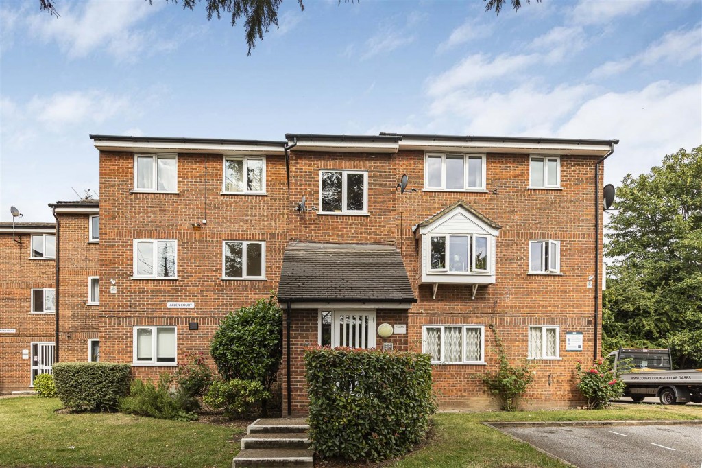 Yunus Khan Close, Walthamstow, London, E17