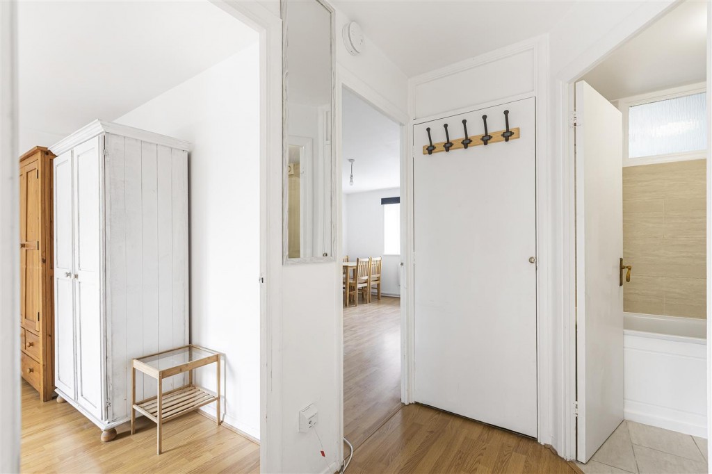 Yunus Khan Close, Walthamstow, London, E17