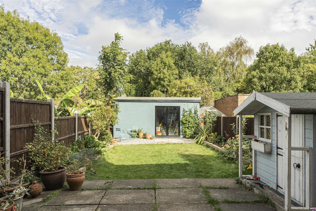Greenway Avenue, Walthamstow, London, E17