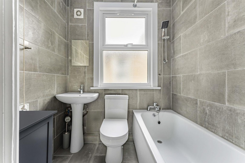 Lea Bridge Road, Leyton, London, E10