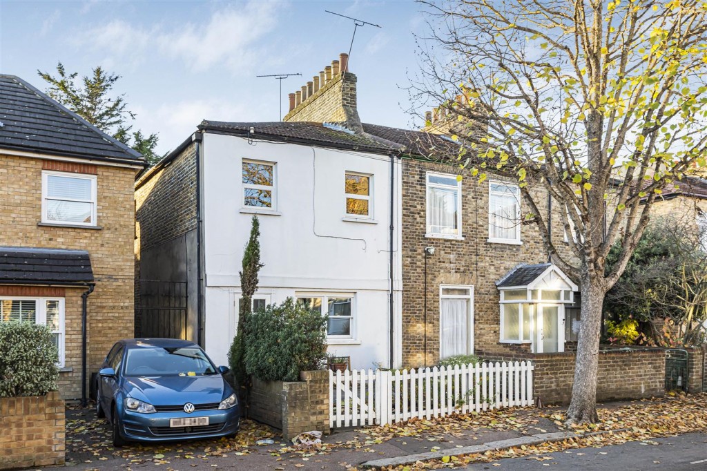 Pembroke Road, Walthamstow, London, E17