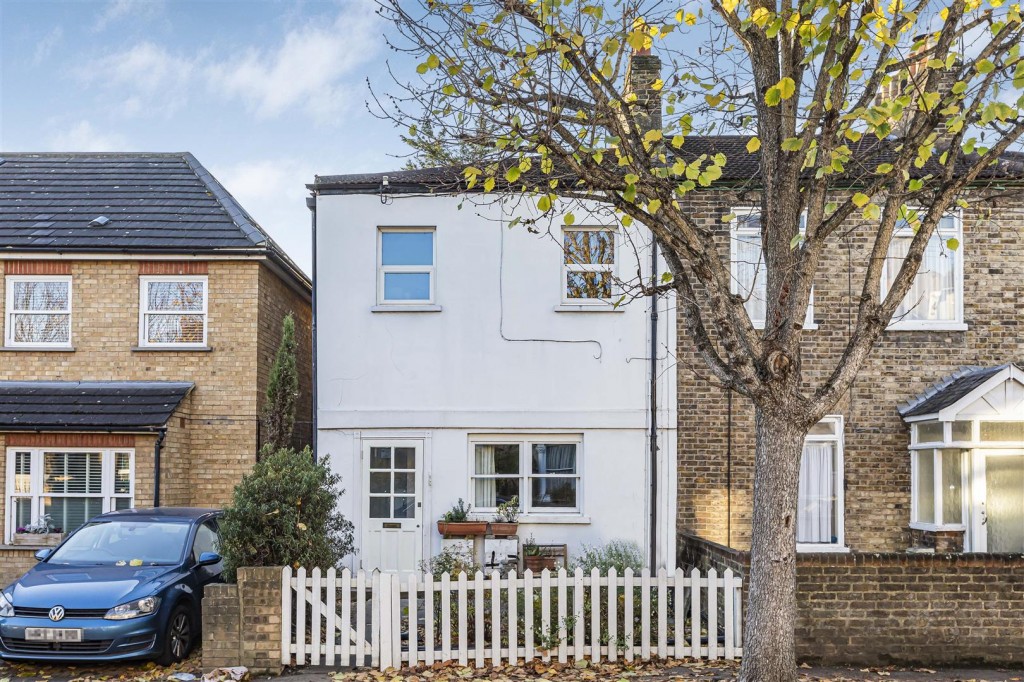 Pembroke Road, Walthamstow, London, E17