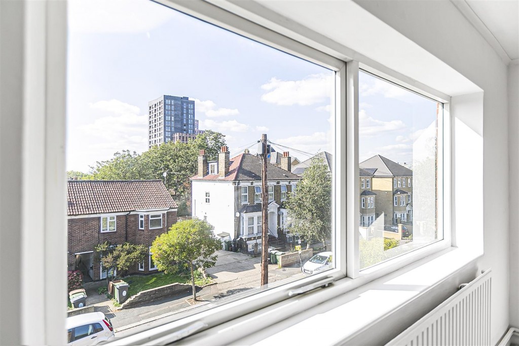 West Avenue, Walthamstow, London, E17