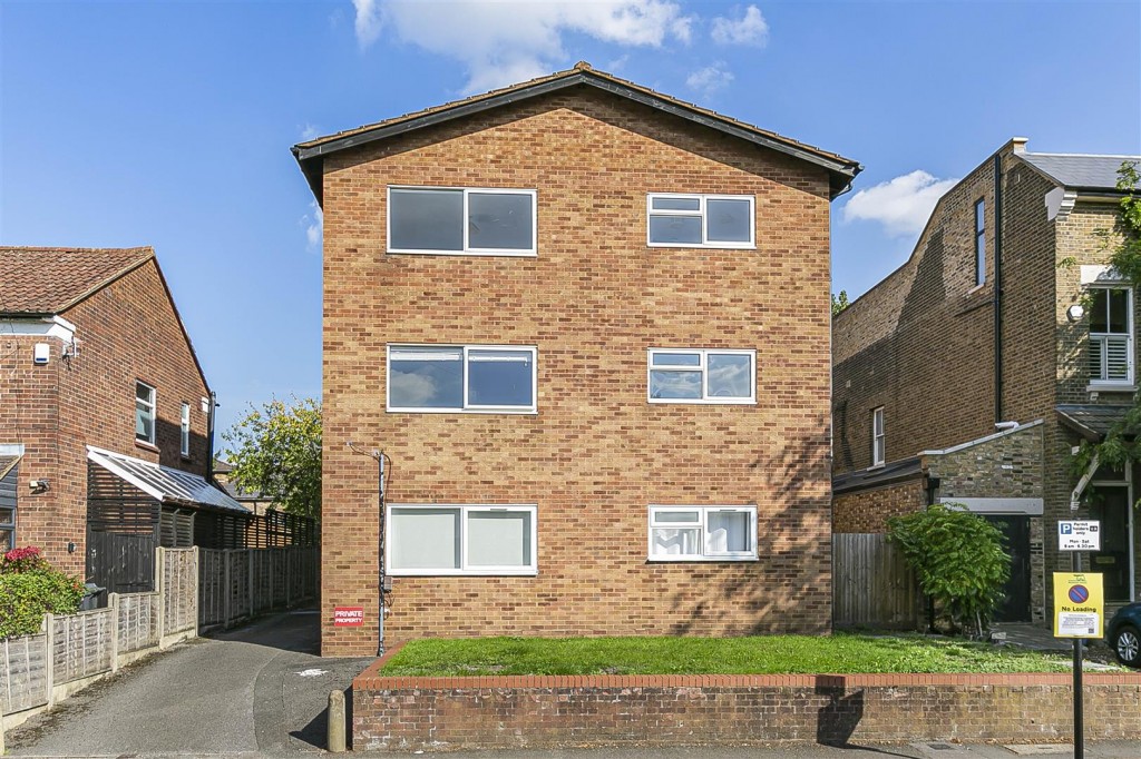 West Avenue, Walthamstow, London, E17