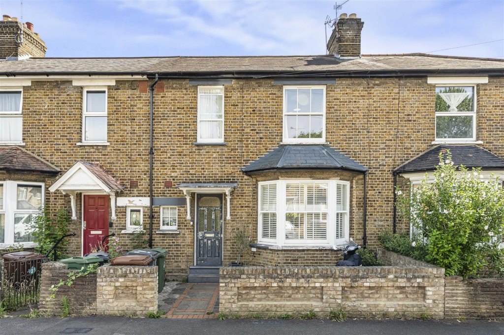 Lyne Crescent, Walthamstow, London, E17