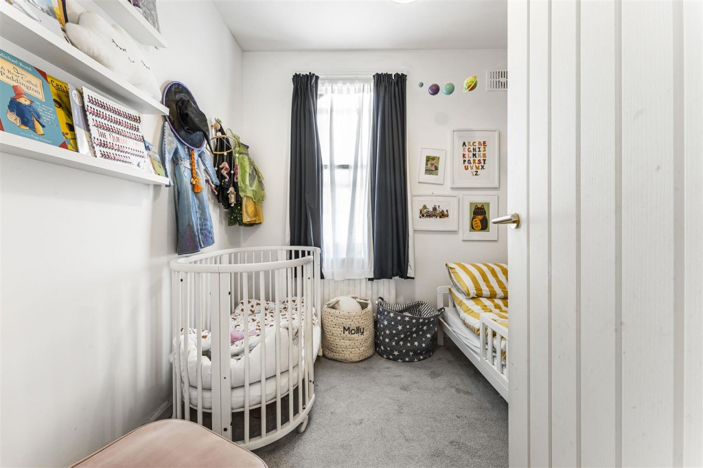 Lyne Crescent, Walthamstow, London, E17