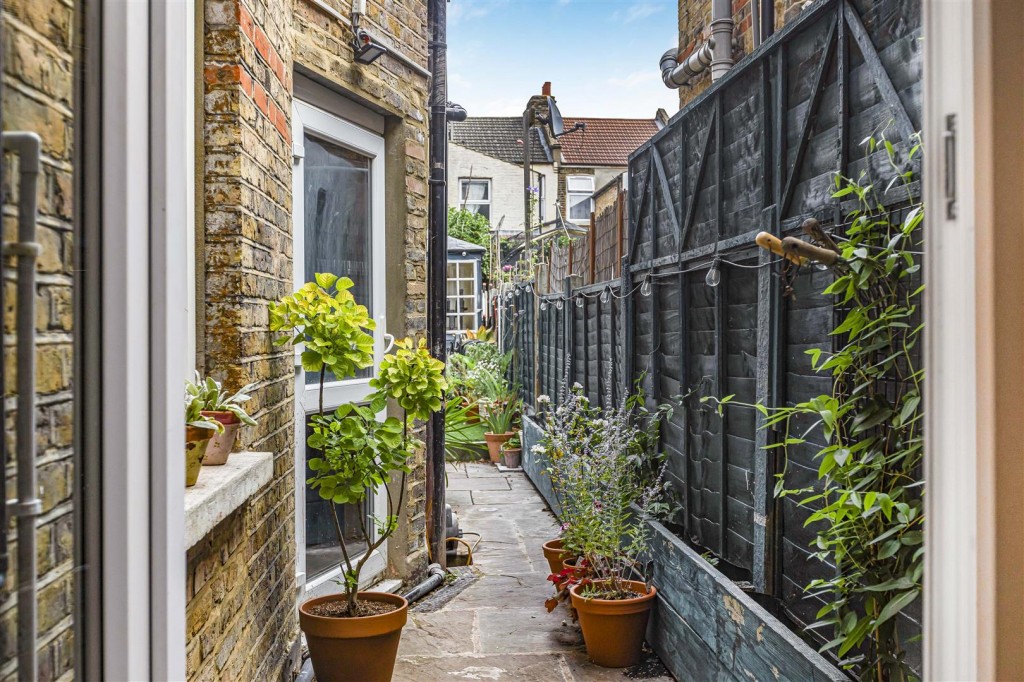 Francis Road, Leyton, London, E10