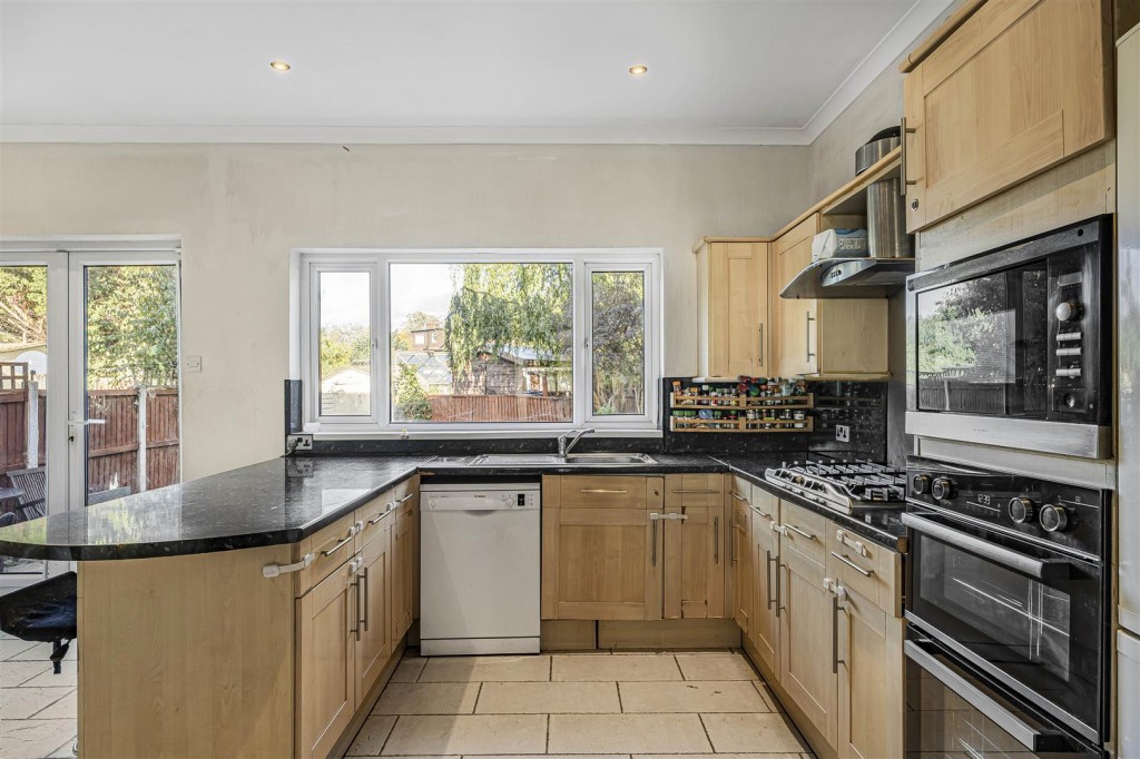 Woodside Park Avenue, Walthamstow, London, E17