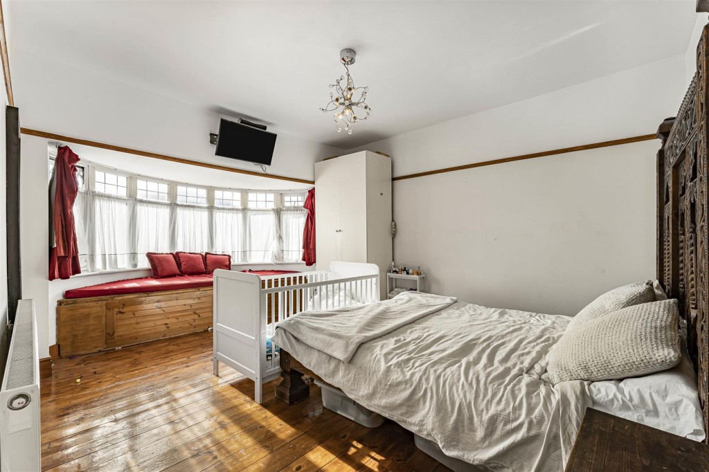 Woodside Park Avenue, Walthamstow, London, E17