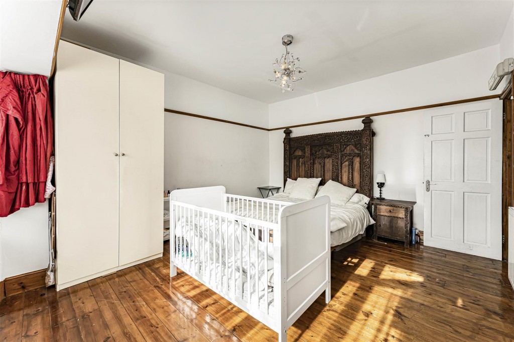 Woodside Park Avenue, Walthamstow, London, E17