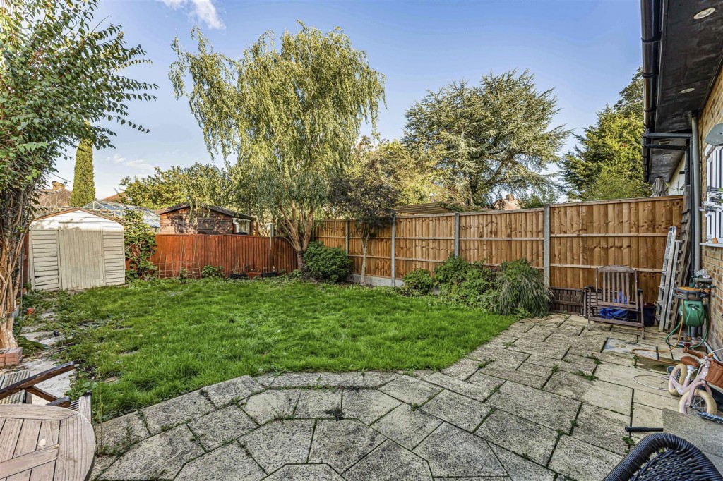 Woodside Park Avenue, Walthamstow, London, E17