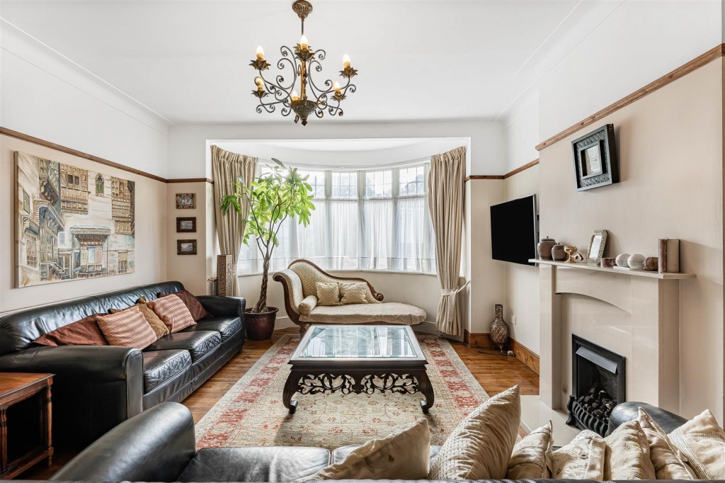 Woodside Park Avenue, Walthamstow, London, E17