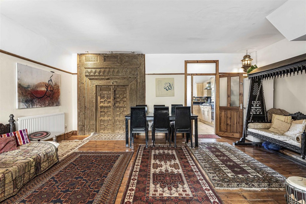 Woodside Park Avenue, Walthamstow, London, E17