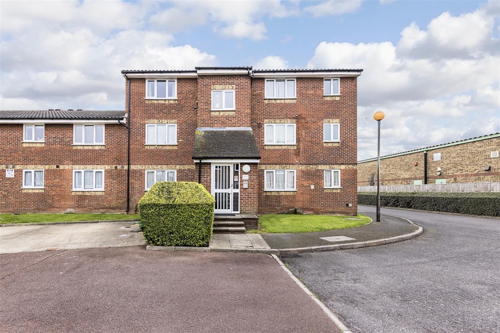 Liden Close, Walthamstow, London, E17