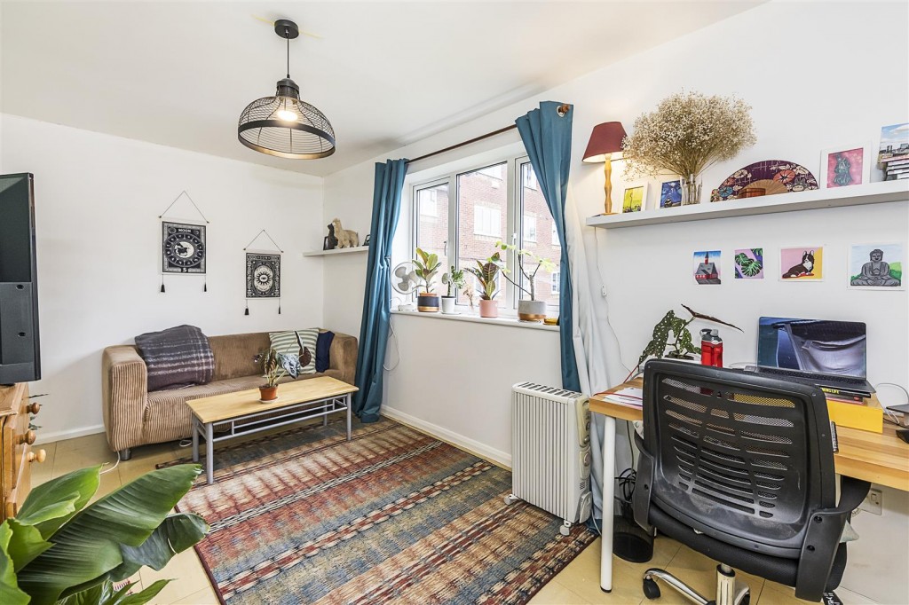 Liden Close, Walthamstow, London, E17