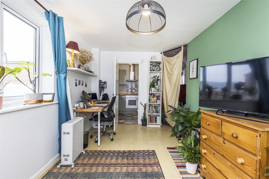 Liden Close, Walthamstow, London, E17