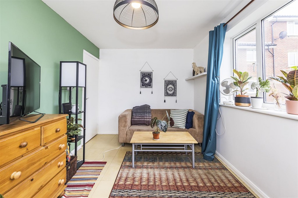 Liden Close, Walthamstow, London, E17