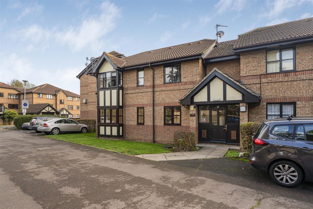 Chamberlain Place, Walthamstow, London, E17