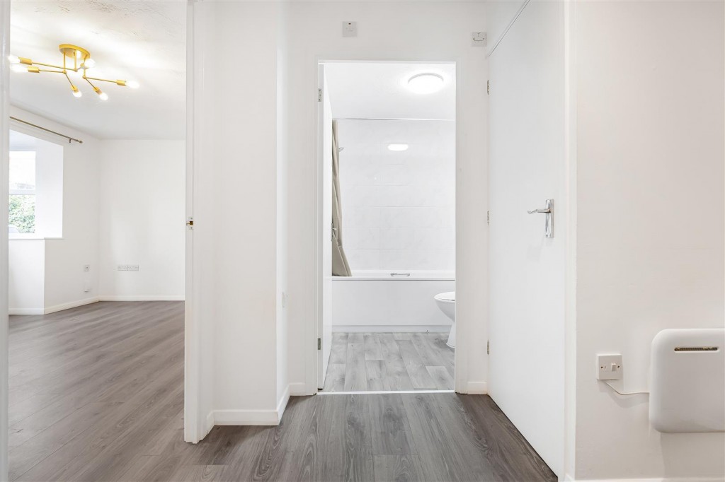 Chamberlain Place, Walthamstow, London, E17