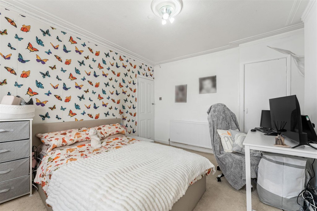 Priory Close, Chingford, London, E4