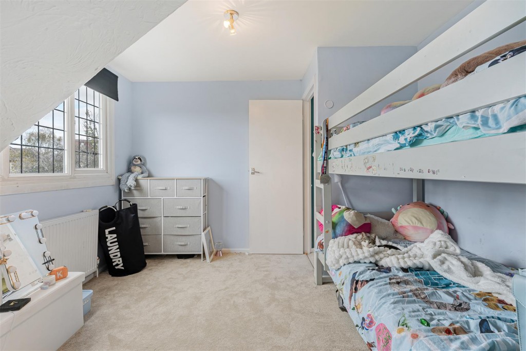 Priory Close, Chingford, London, E4