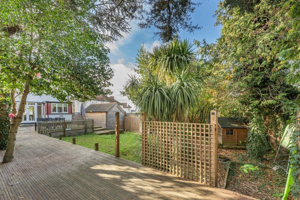 Priory Close, Chingford, London, E4