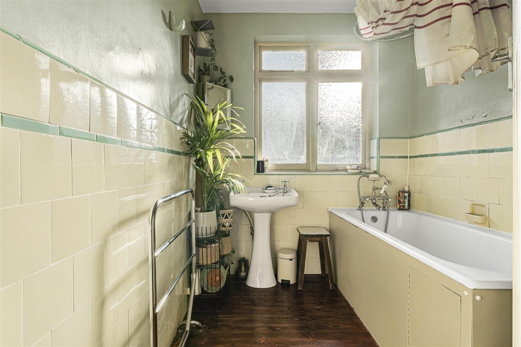 Longacre Road, Walthamstow, London, E17