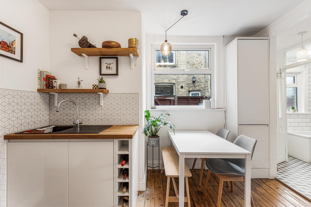 Newport Road, Leyton, London, E10