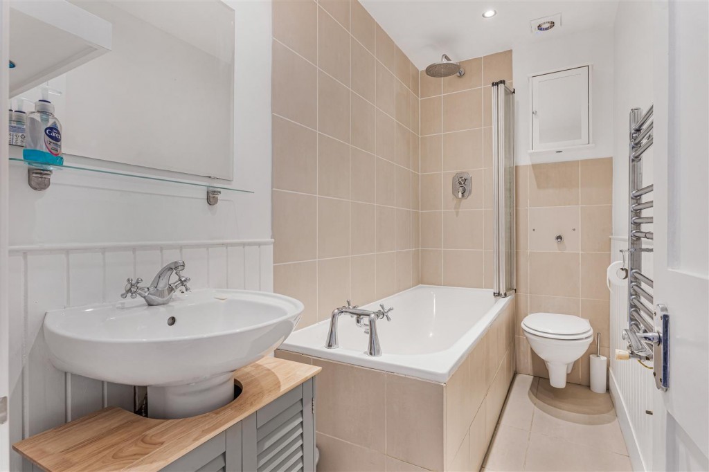 Browns Road, Walthamstow, London, E17