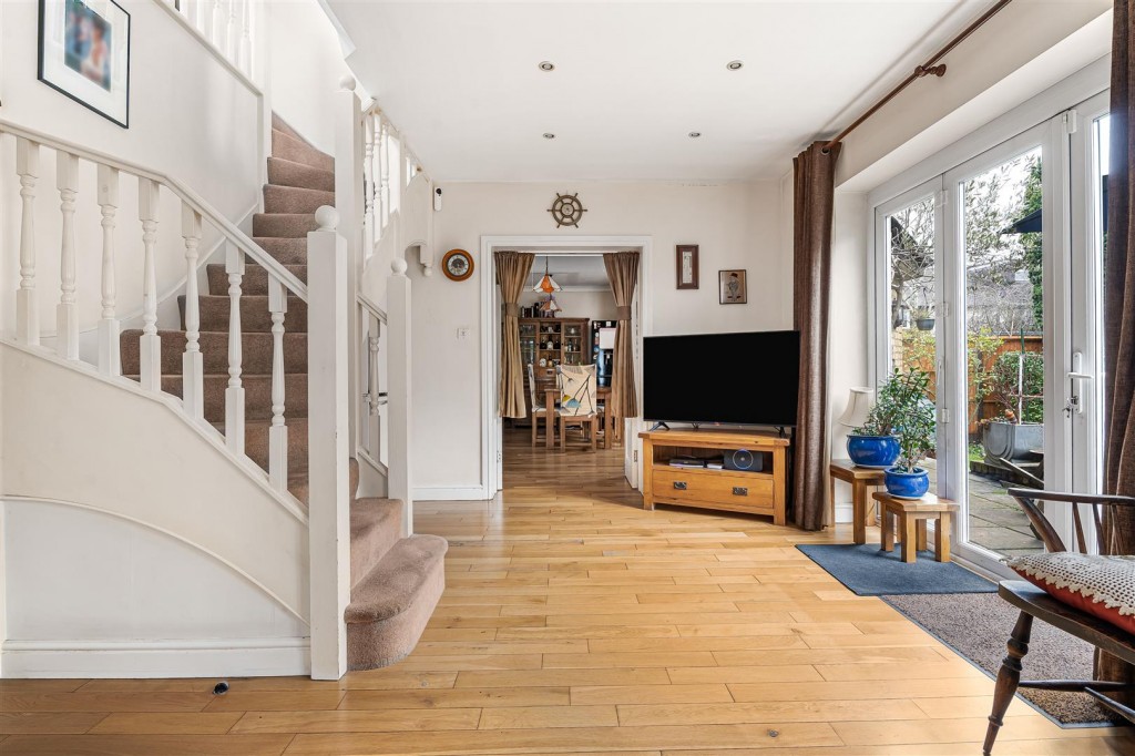 Monoux Grove, Walthamstow, London, E17