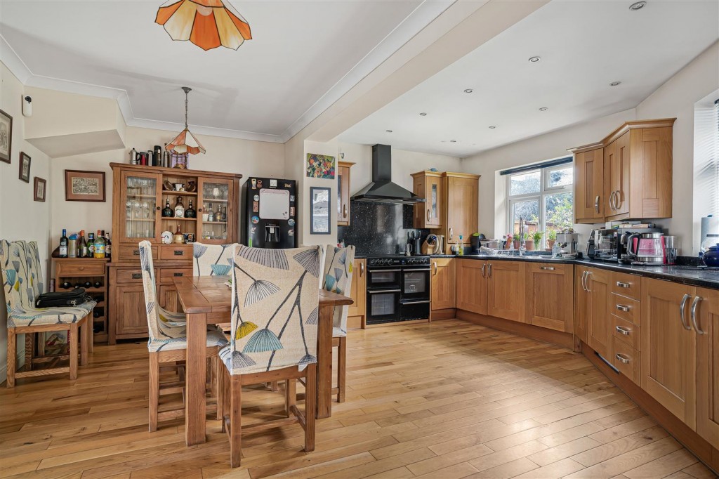 Monoux Grove, Walthamstow, London, E17