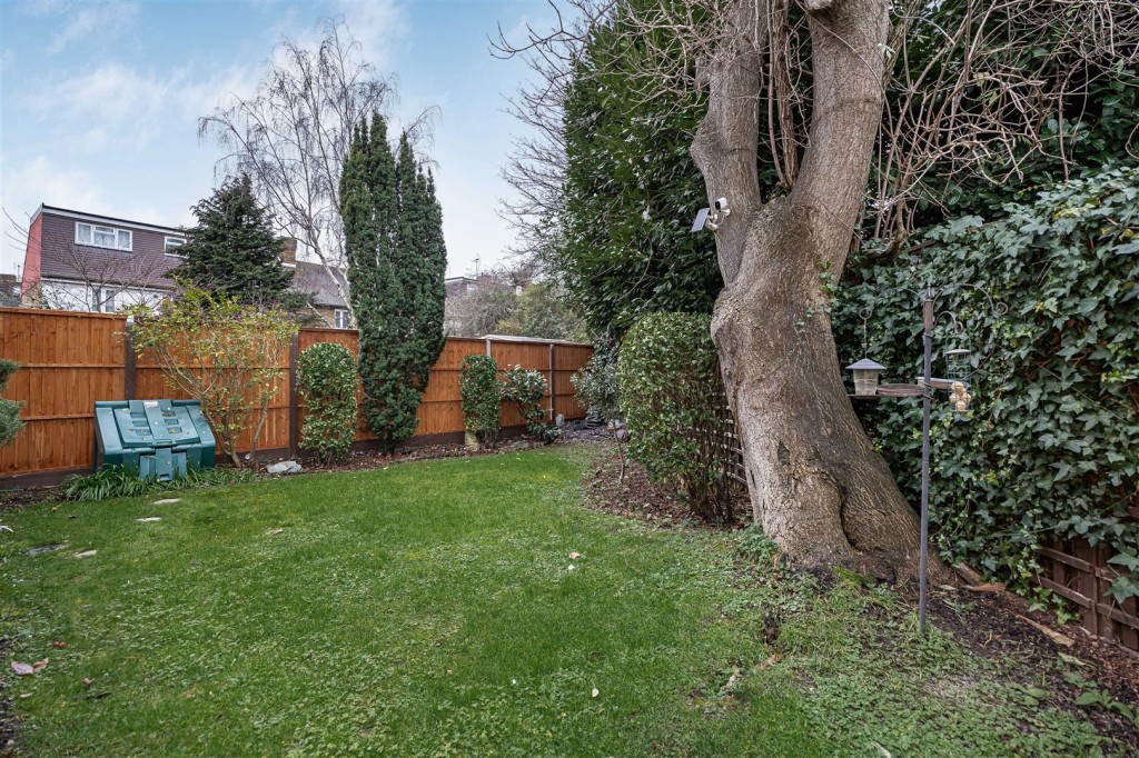 Monoux Grove, Walthamstow, London, E17