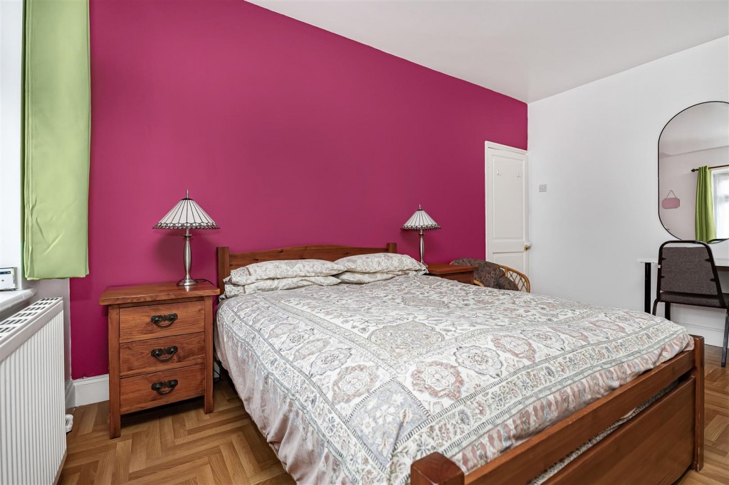 Monoux Grove, Walthamstow, London, E17