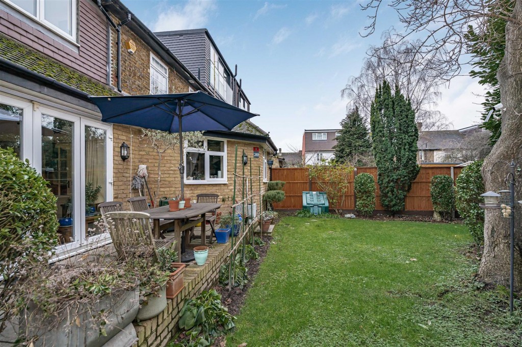 Monoux Grove, Walthamstow, London, E17