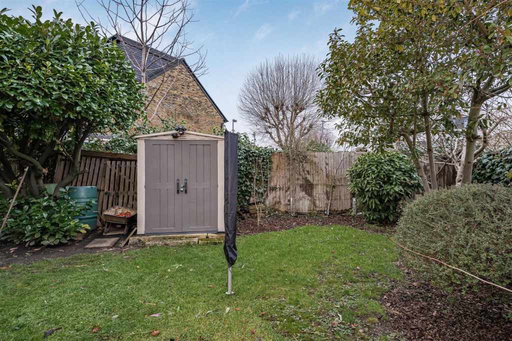 Monoux Grove, Walthamstow, London, E17