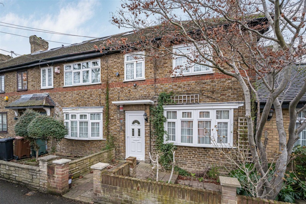 Monoux Grove, Walthamstow, London, E17