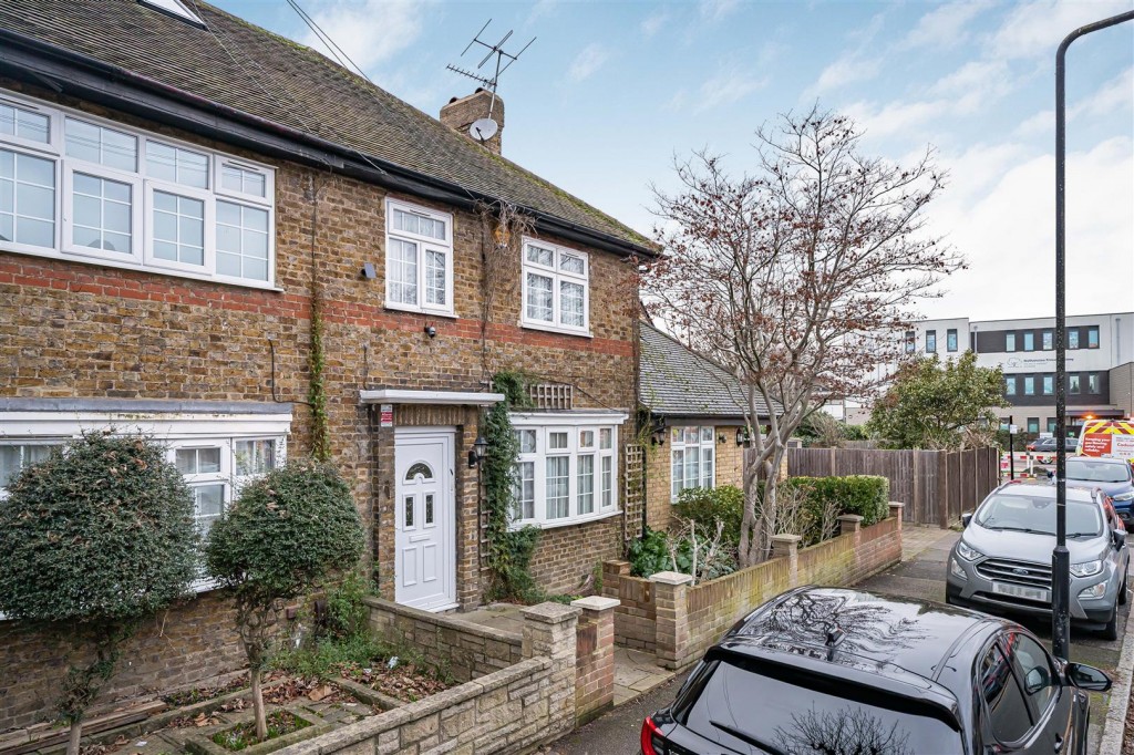 Monoux Grove, Walthamstow, London, E17