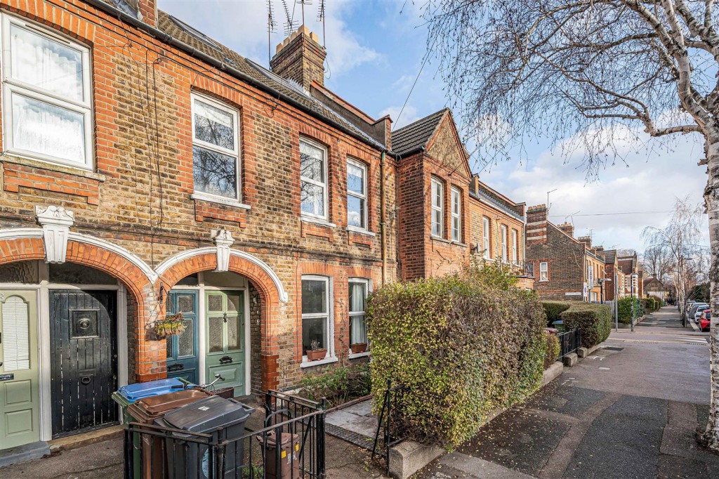 Winns Avenue, Walthamstow, London, E17