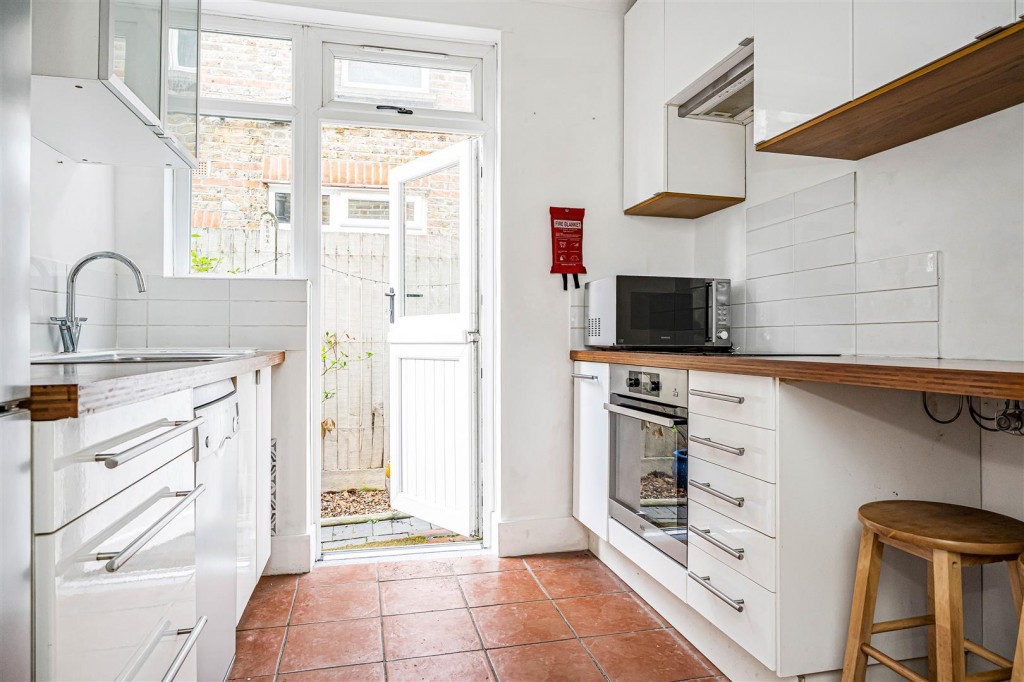 Winns Avenue, Walthamstow, London, E17