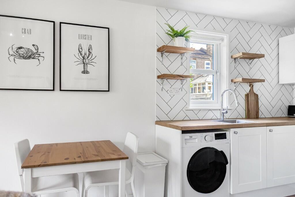 Chamberlain Place, Walthamstow, London, E17