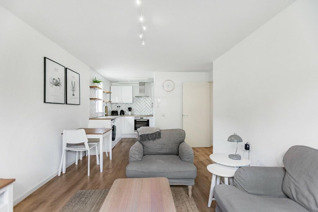 Chamberlain Place, Walthamstow, London, E17