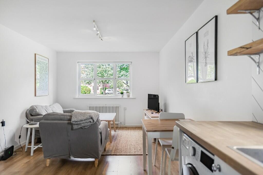 Chamberlain Place, Walthamstow, London, E17