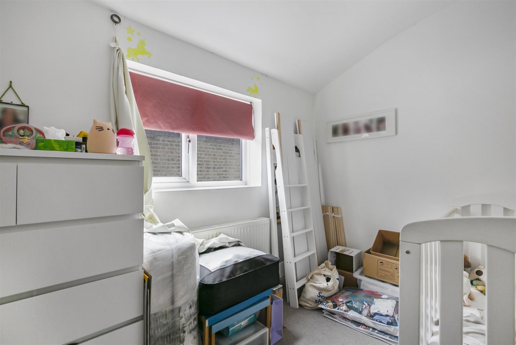 West Avenue Road, Walthamstow, London, E17