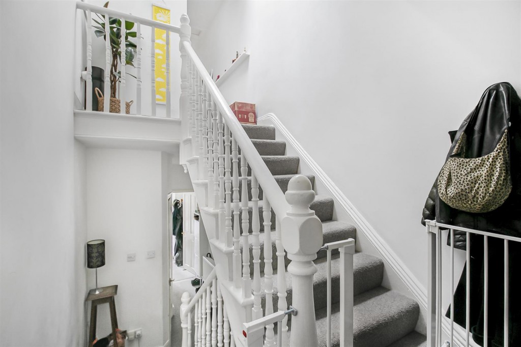 West Avenue Road, Walthamstow, London, E17