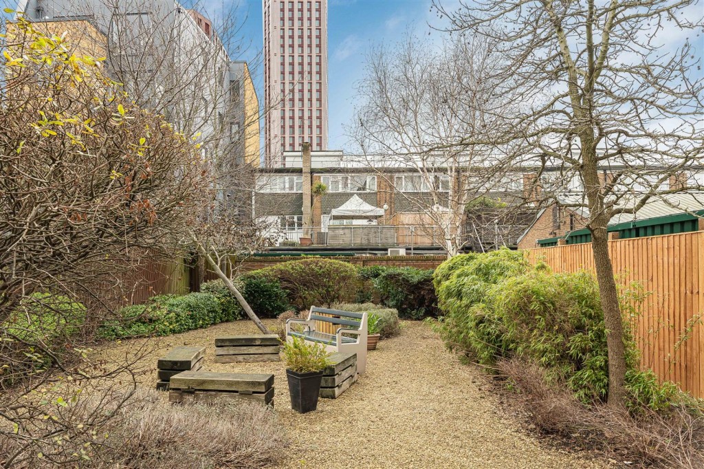 Thomas Jacomb Place, Walthamstow, London, E17