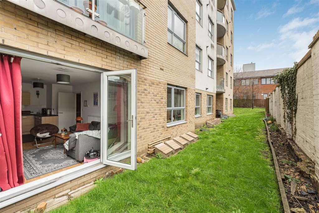 Thomas Jacomb Place, Walthamstow, London, E17