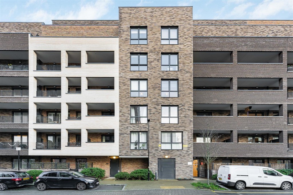 Clarkson Crescent, Walthamstow, London, E17