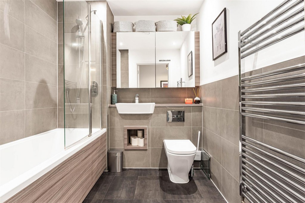 Clarkson Crescent, Walthamstow, London, E17