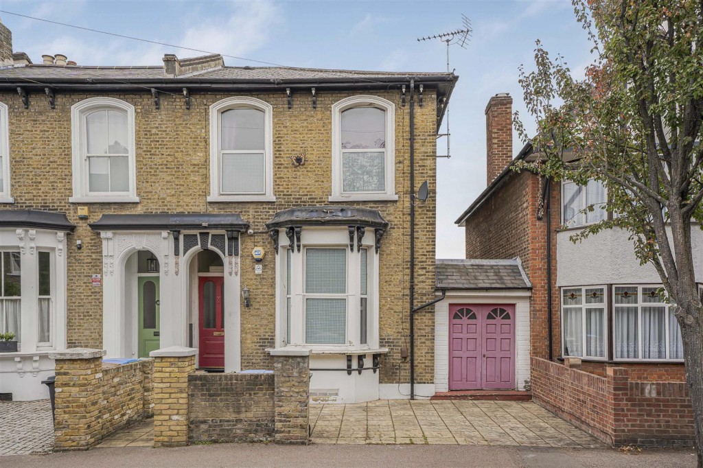 Pembroke Road, Walthamstow, London, E17