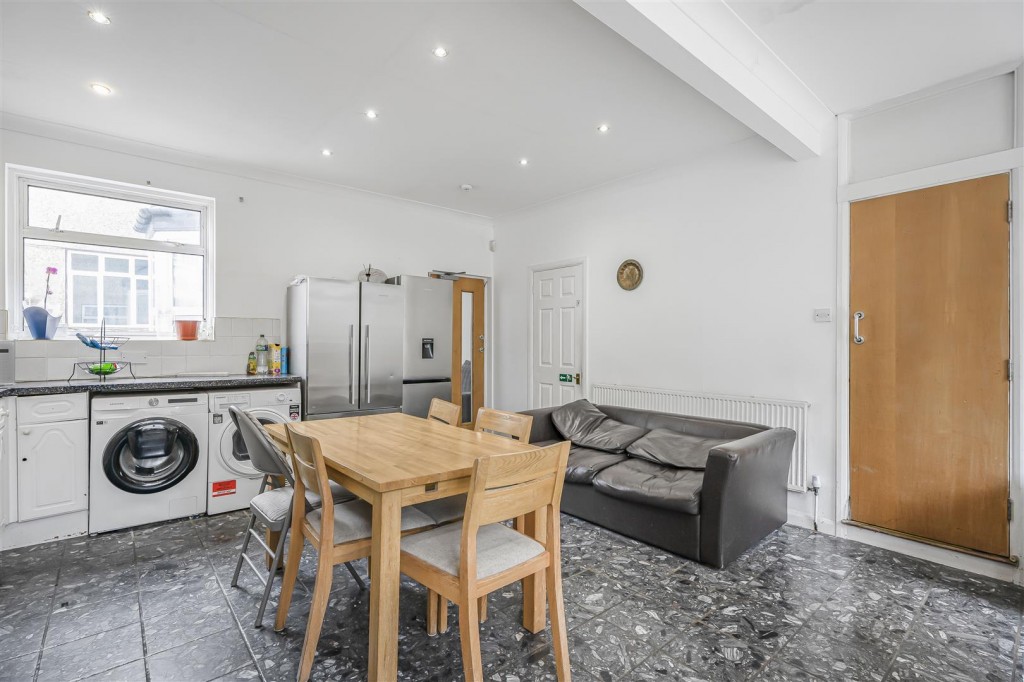 Pembroke Road, Walthamstow, London, E17